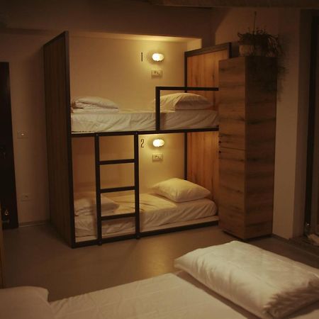 Garage Hostel Nova Gorica Eksteriør bilde