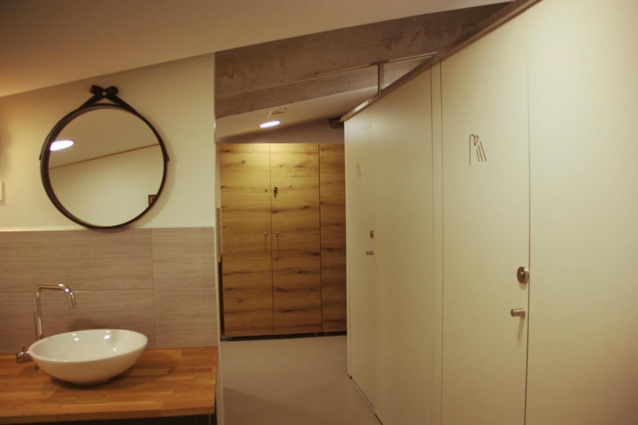 Garage Hostel Nova Gorica Eksteriør bilde