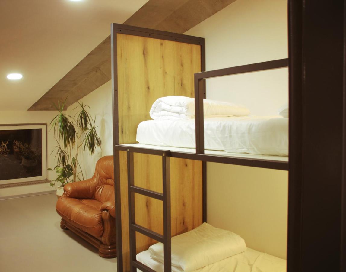 Garage Hostel Nova Gorica Eksteriør bilde