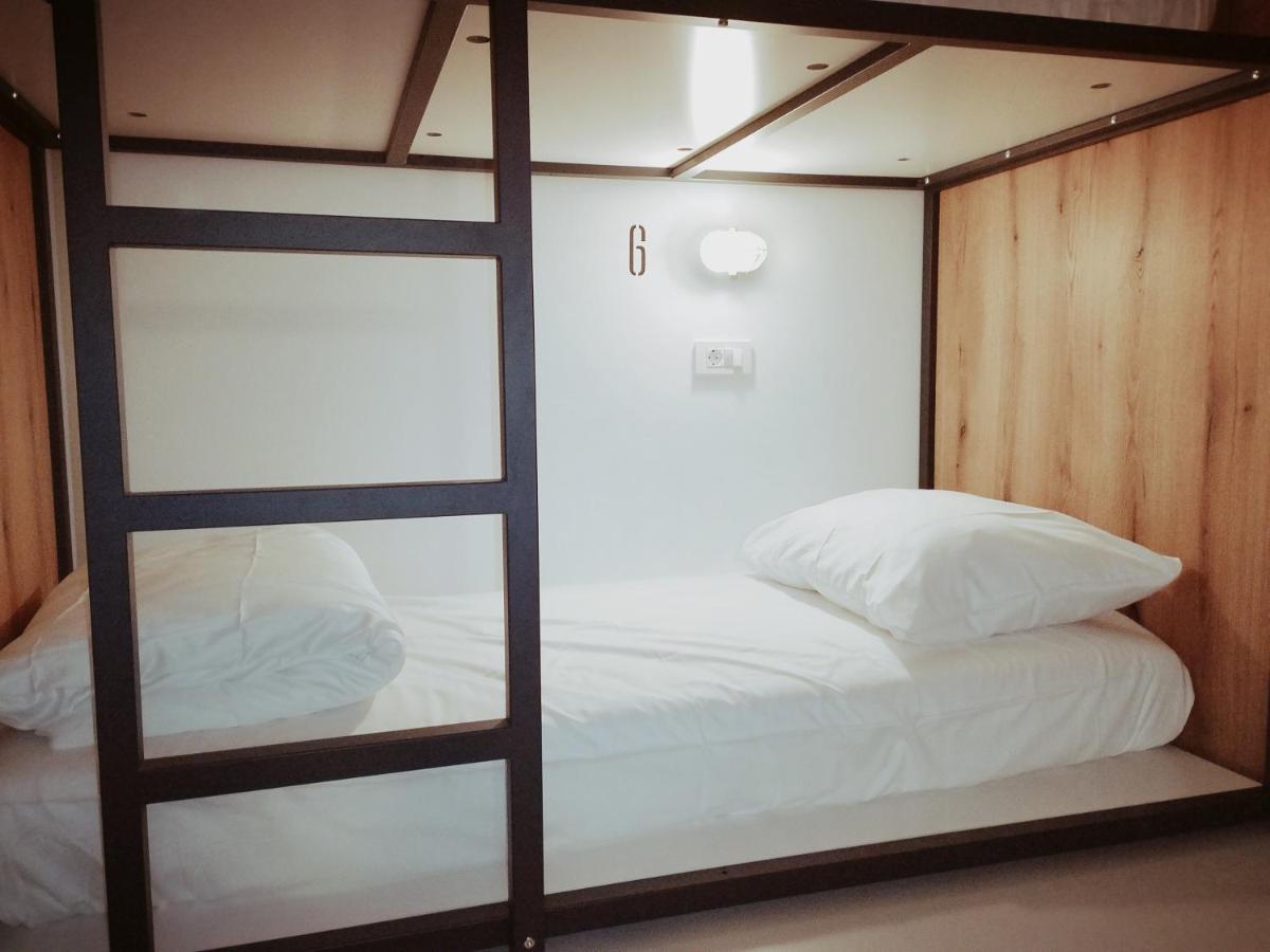 Garage Hostel Nova Gorica Eksteriør bilde