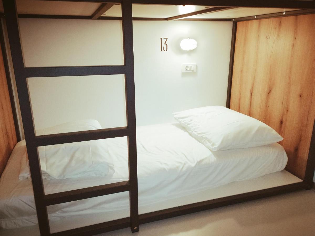 Garage Hostel Nova Gorica Eksteriør bilde