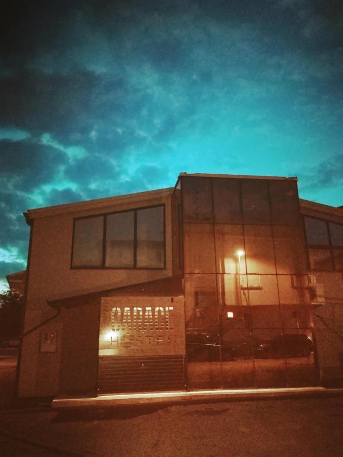 Garage Hostel Nova Gorica Eksteriør bilde